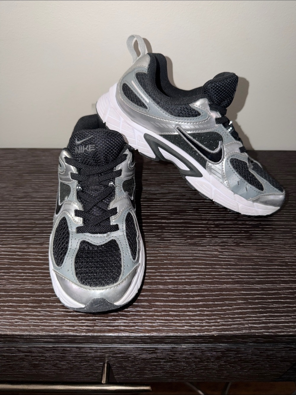 Nike V5 RNR Little kids 3Y